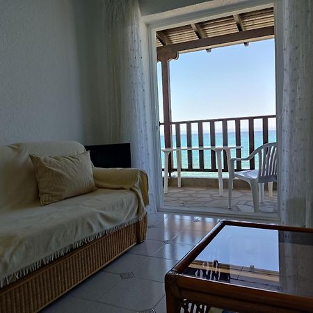 Seafront Apartment Пефкохори Экстерьер фото