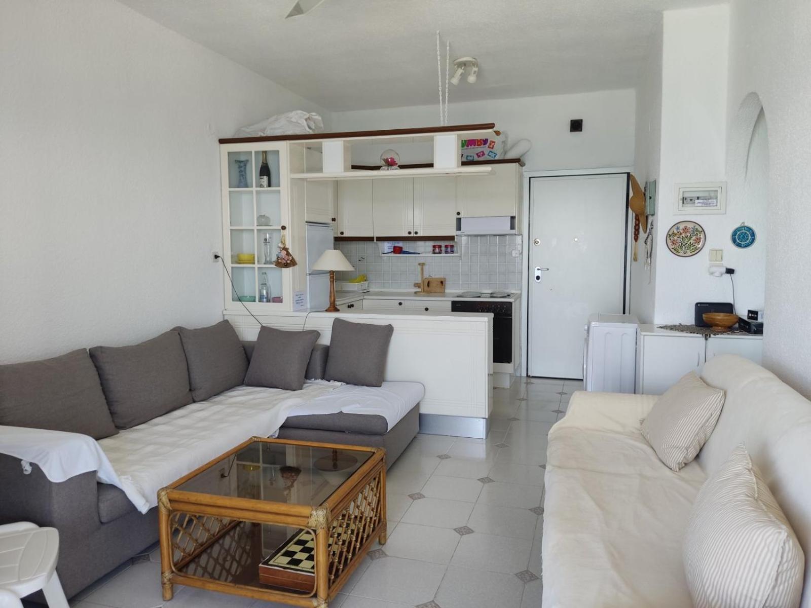Seafront Apartment Пефкохори Экстерьер фото